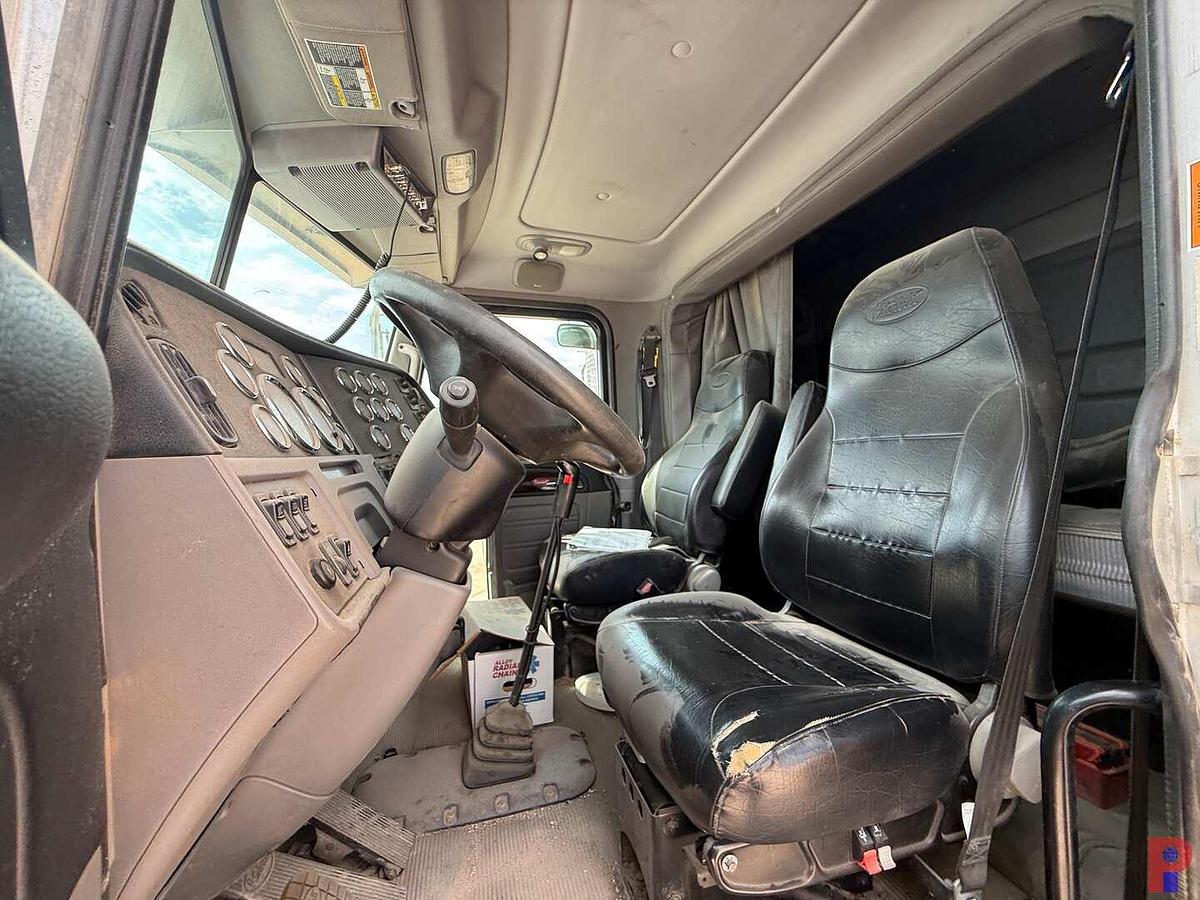 Used 2013 PETERBILT 388 T/A SLEEPER HAUL TRUCK, INOP.