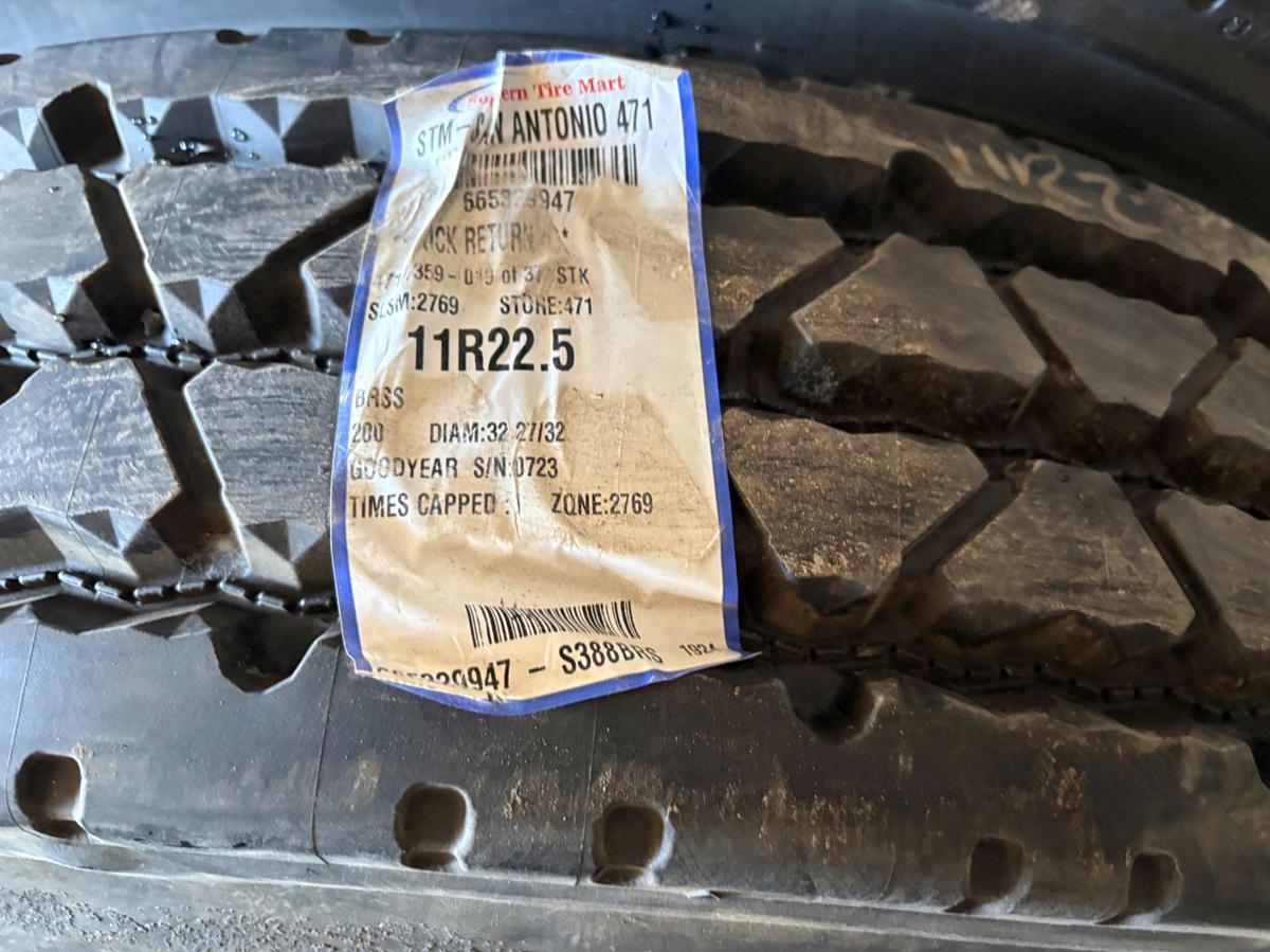 Used (5) 11r22.5 tires