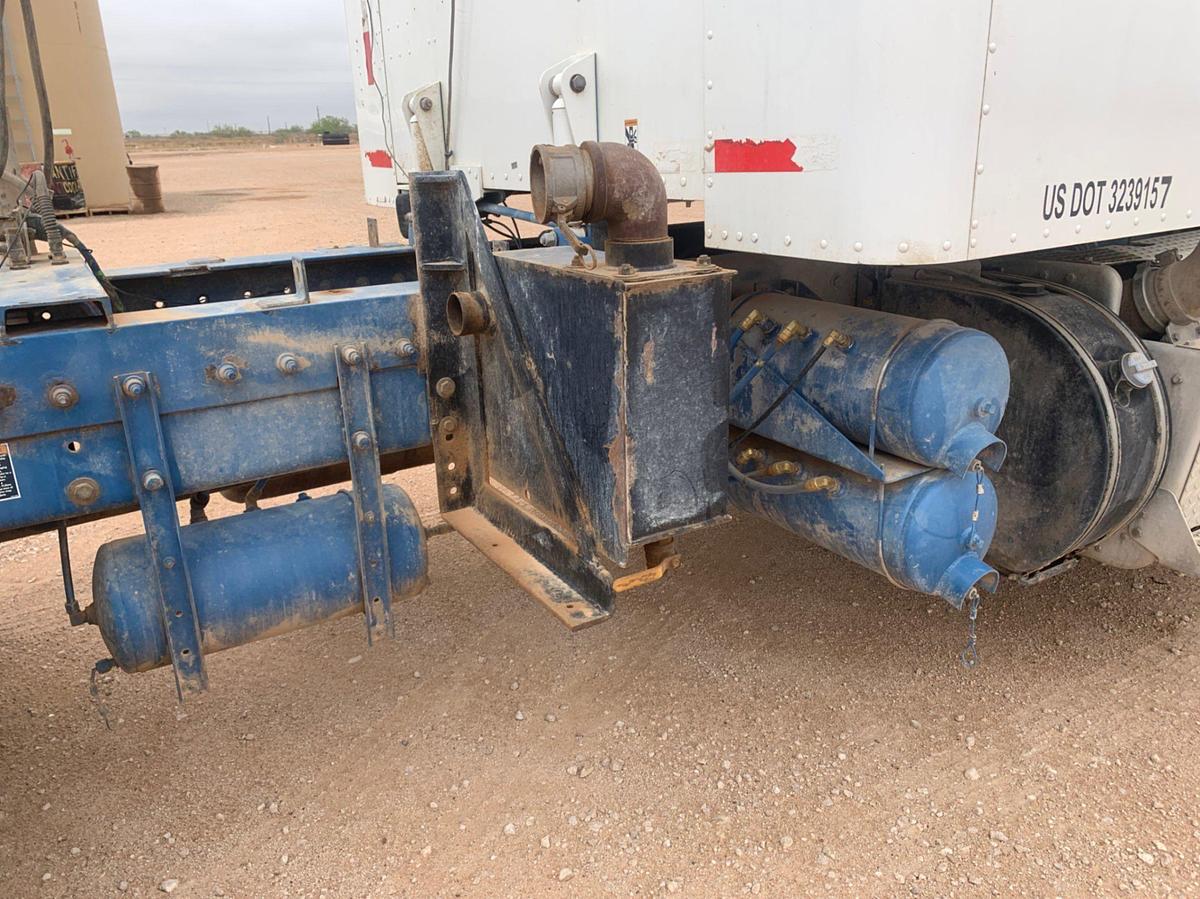 Used 2013 PETERBILT 367 Sleeper Truck