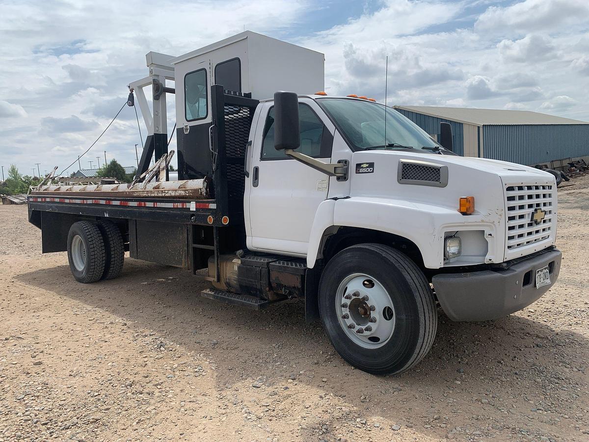 Used 2005 CHEVROLET KODIAK C6500 LAYDOWN PIPE TRUCK