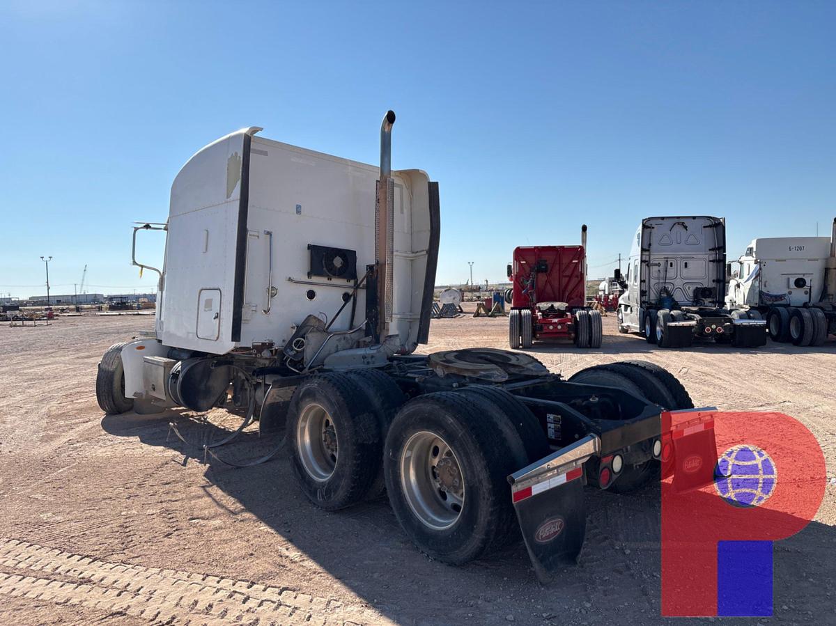 Used 2013 PETERBILT 386 T/A SLEEPER HAUL TRUCK, INOPERABLE