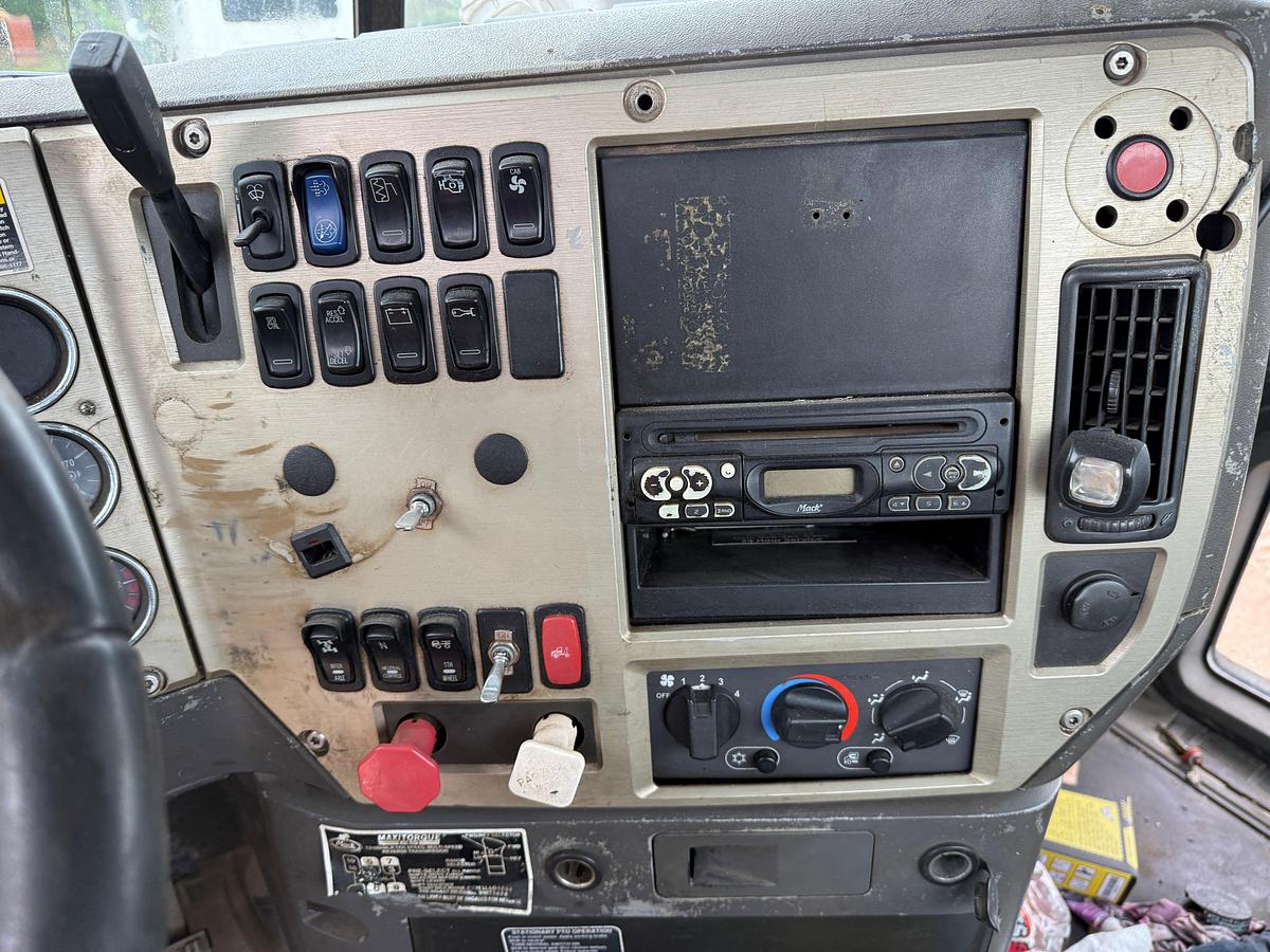 Used 2009 MACK GRANITE GU713 T/A CAB & CHASSIS (INOPERABLE)