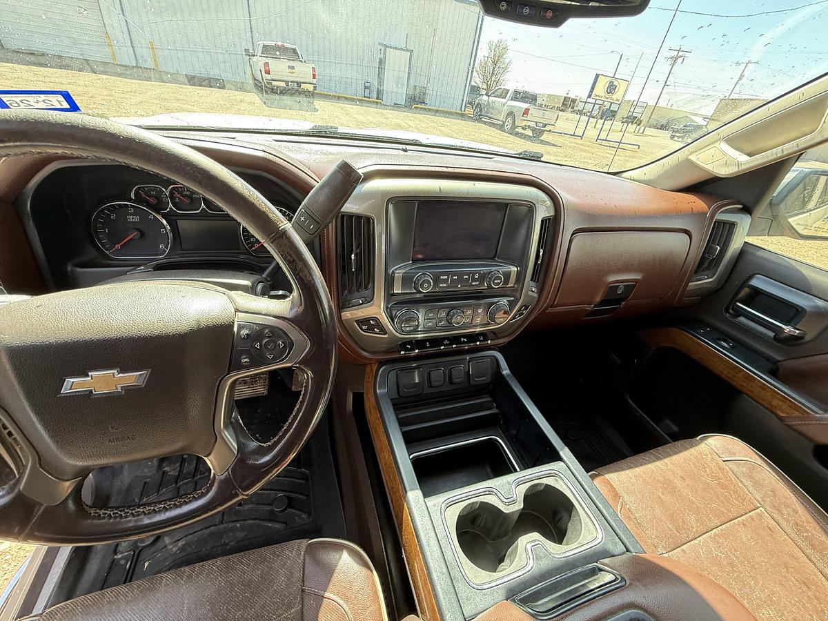 Used 2014 CHEVROLET SILVERADO 1500 HIGH COUNTRY 4WD CREW CAB PICKUP