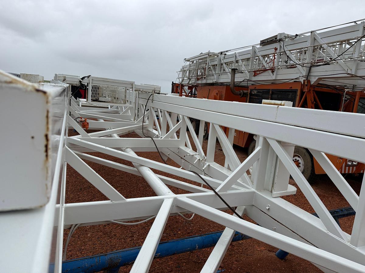 Used 104’- 250K LBS TAYLOR DERRICK