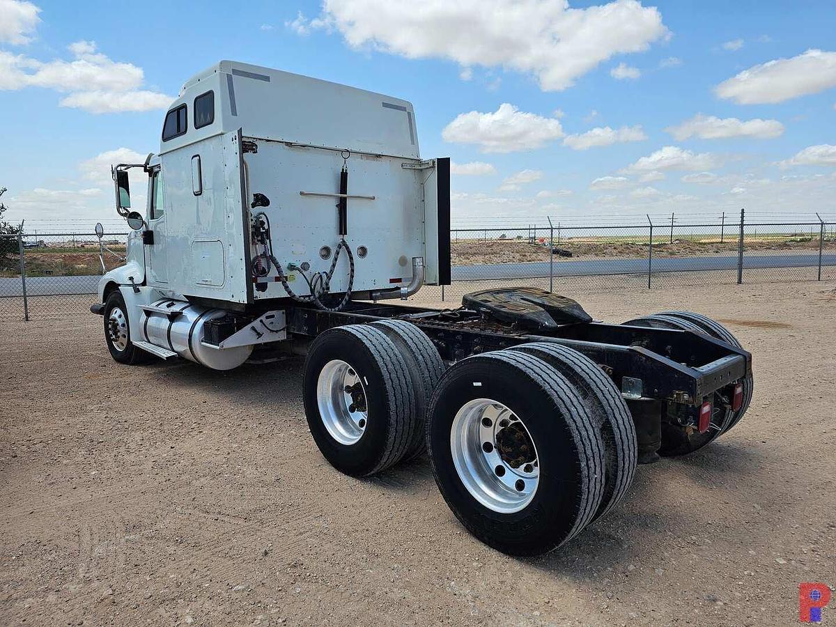 Used 2006 INTERNATIONAL  9400I T/A 60” SLEEPER TRUCK