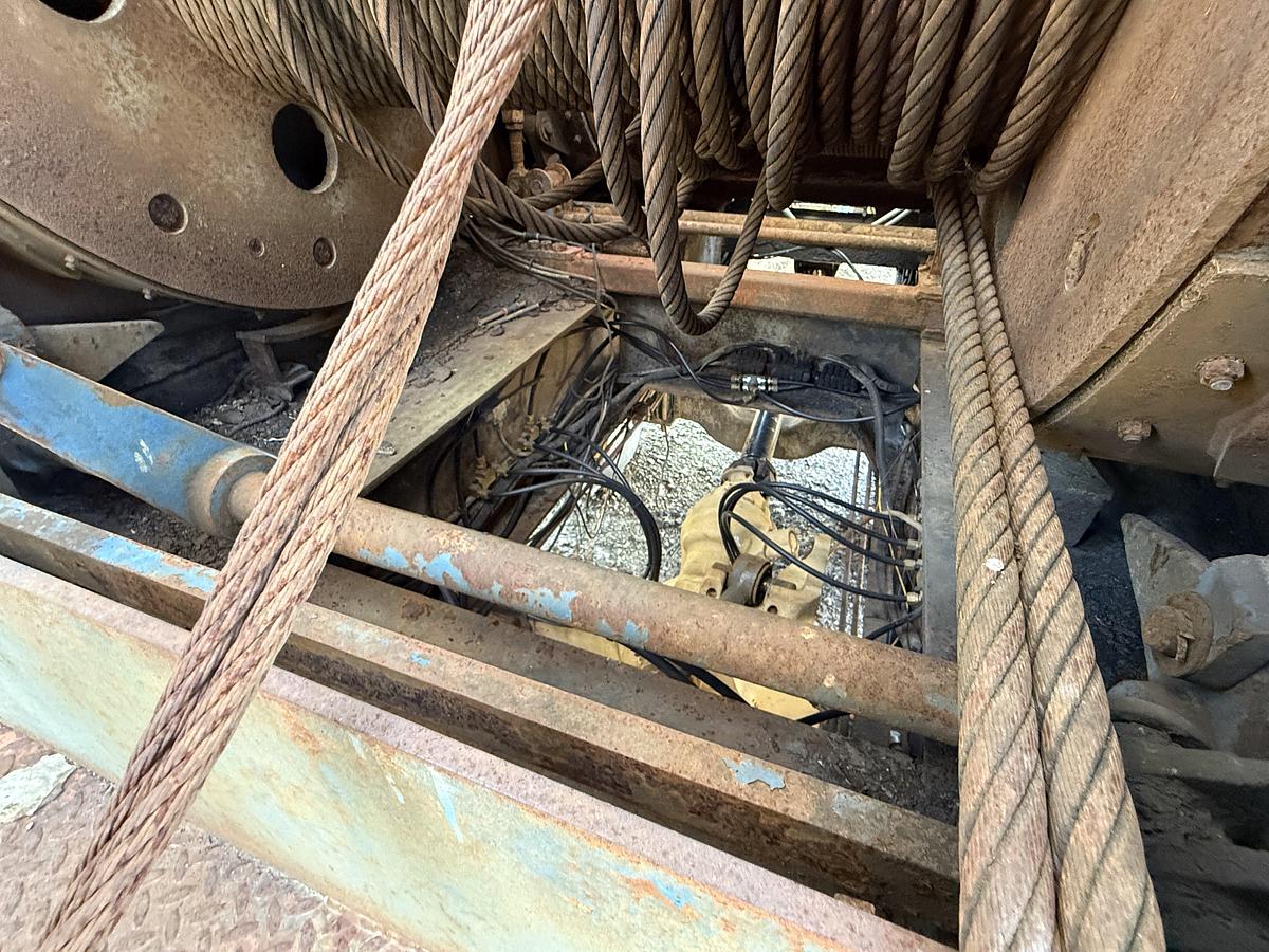 Used 2007 MOOR RIG XJ60 DD 104'-200K 5-AXLE WELL SERVICE WORKOVER RIG