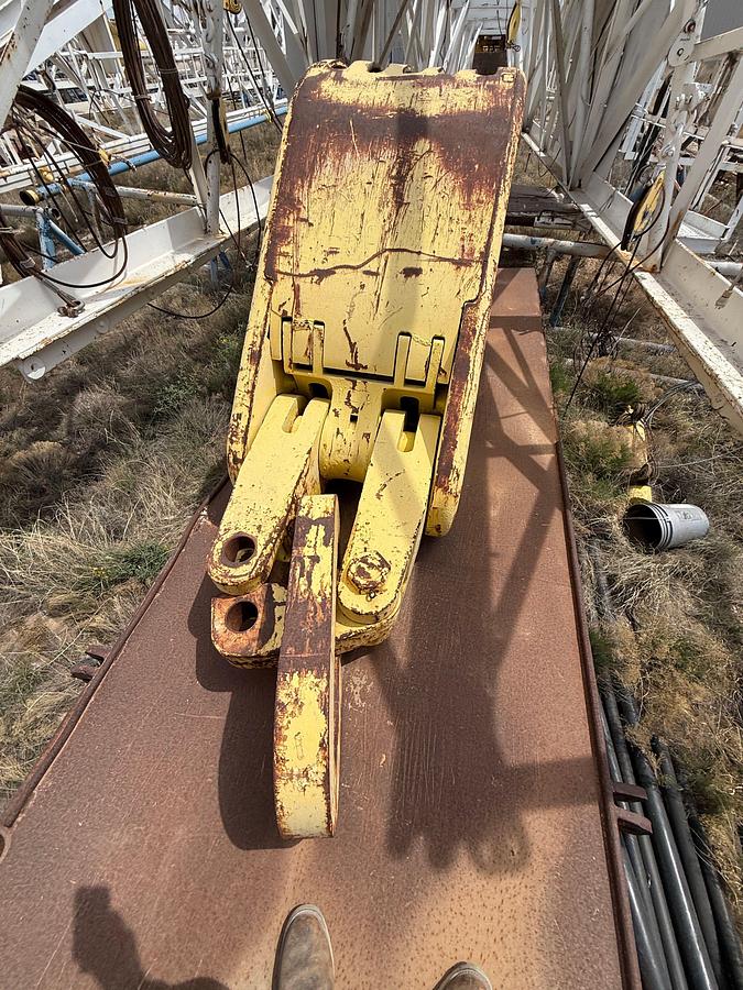 Used IDECO 350 ton 5-sheave 1-1/4” line block