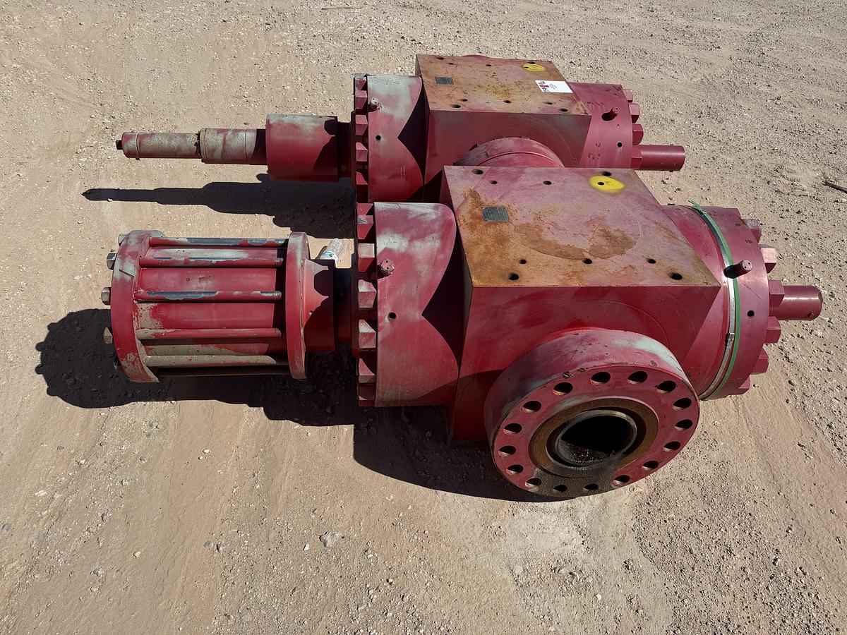 Used (2) 7-1/6” 15K WP HYD & MAN FRAC GATE VALVE