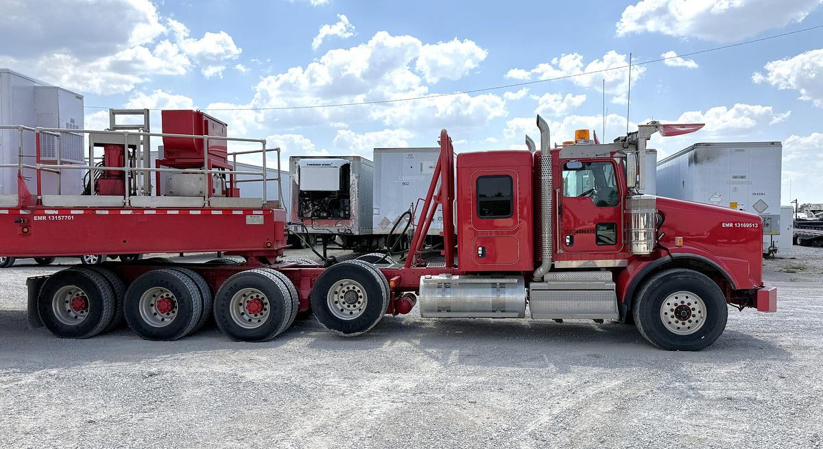 Used 2019 KENWORTH T800 TRI-DRIVE W/ PUSHER HEAVY HAUL TRUCK