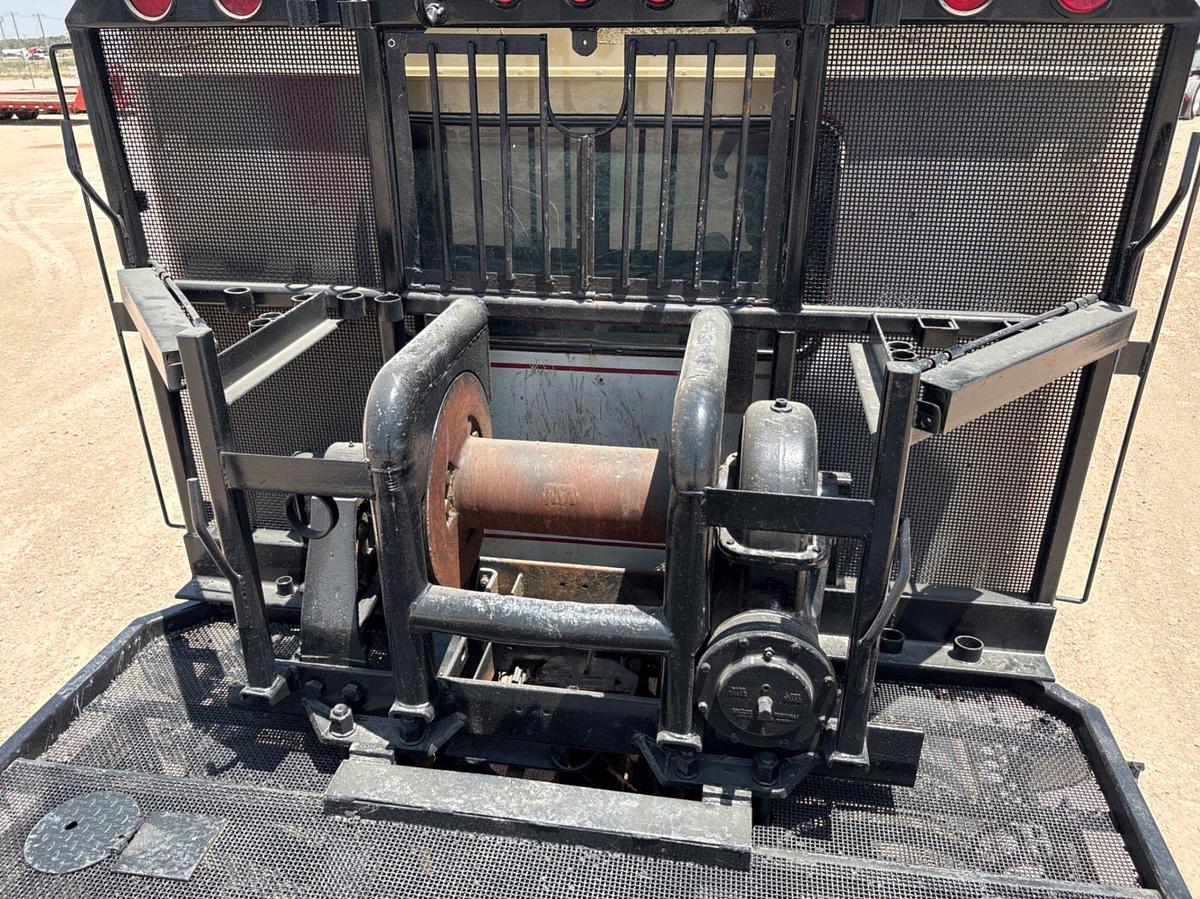 Used 1995 WESTERN STAR 4900 T/A SLEEPER CAB WINCH TRUCK