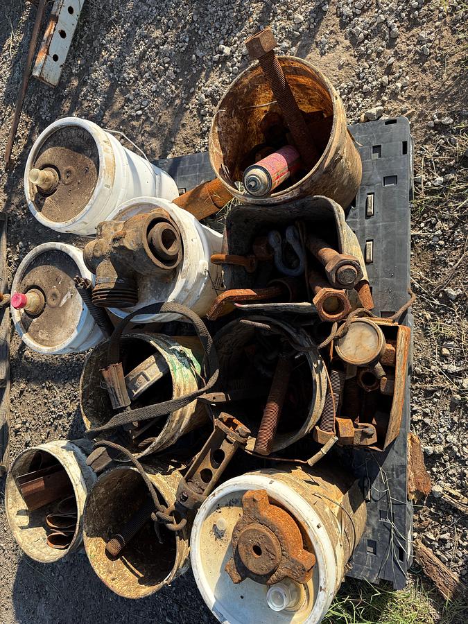 Used (2) PALLETS OF ASSORTED TURNBUCKLES, HYD HOSES, MOUNTING PLATES,(4) BKTS OF OIL, FLANGE STUDS & NUTS & RELATED
