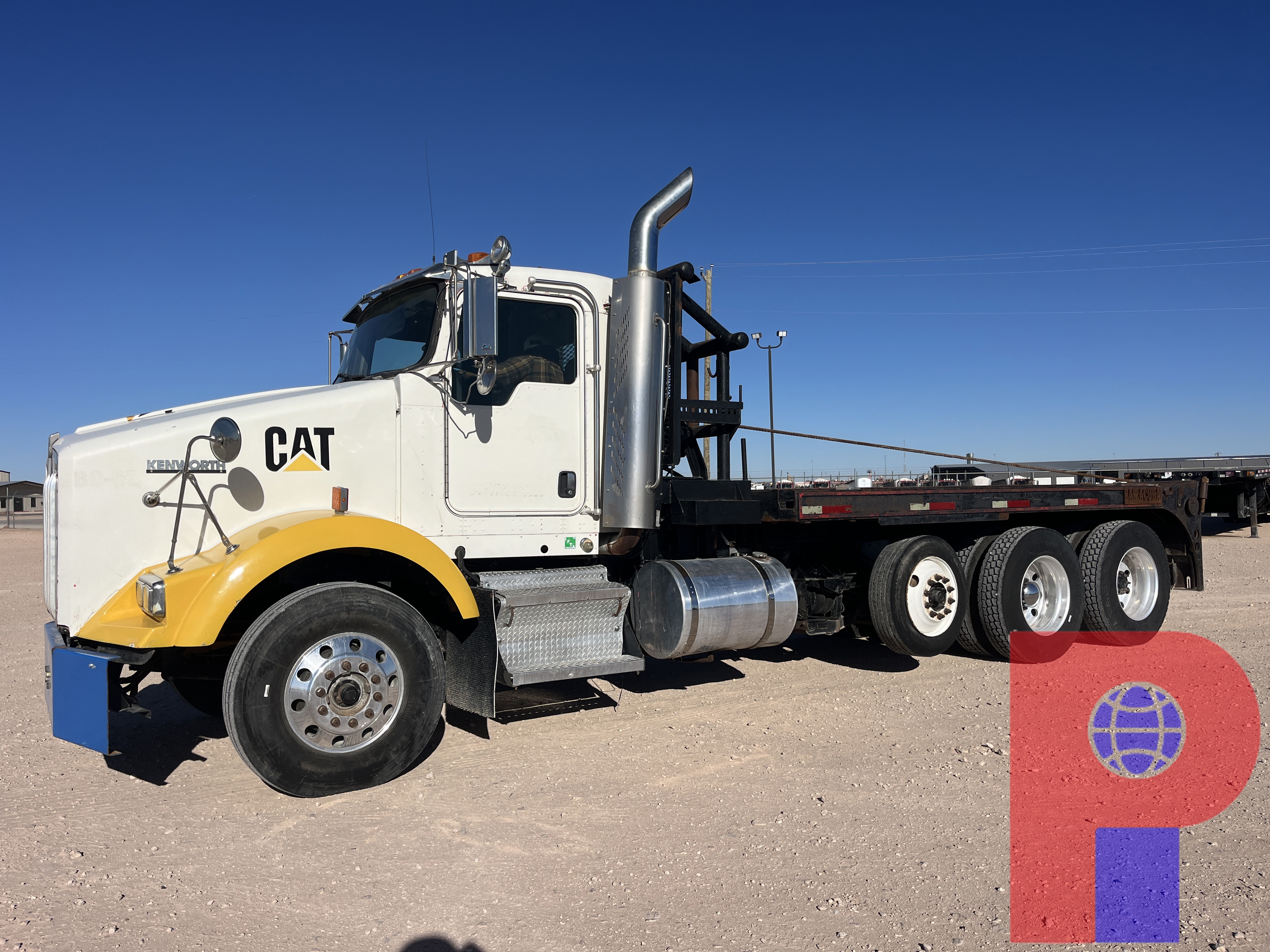 Used 2005 KENWORTH T800 T/A DAYCAB SLICKBACK WINCH TRUCK