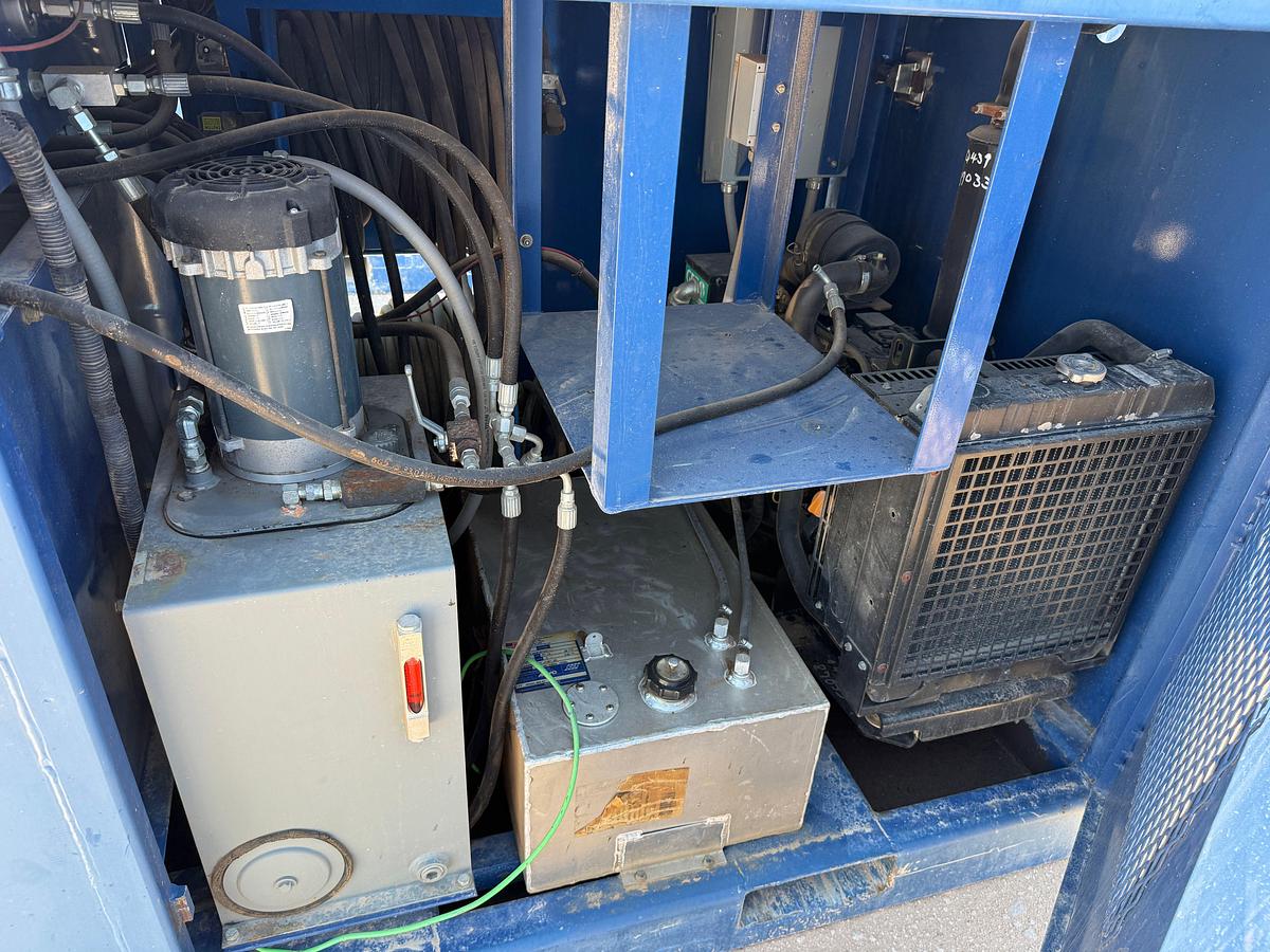 Used SELF CONTAINED 20K WP GREASE INJECTION UNIT COMBO P/B 8.4-KW ISUZU DIESEL GENERATOR