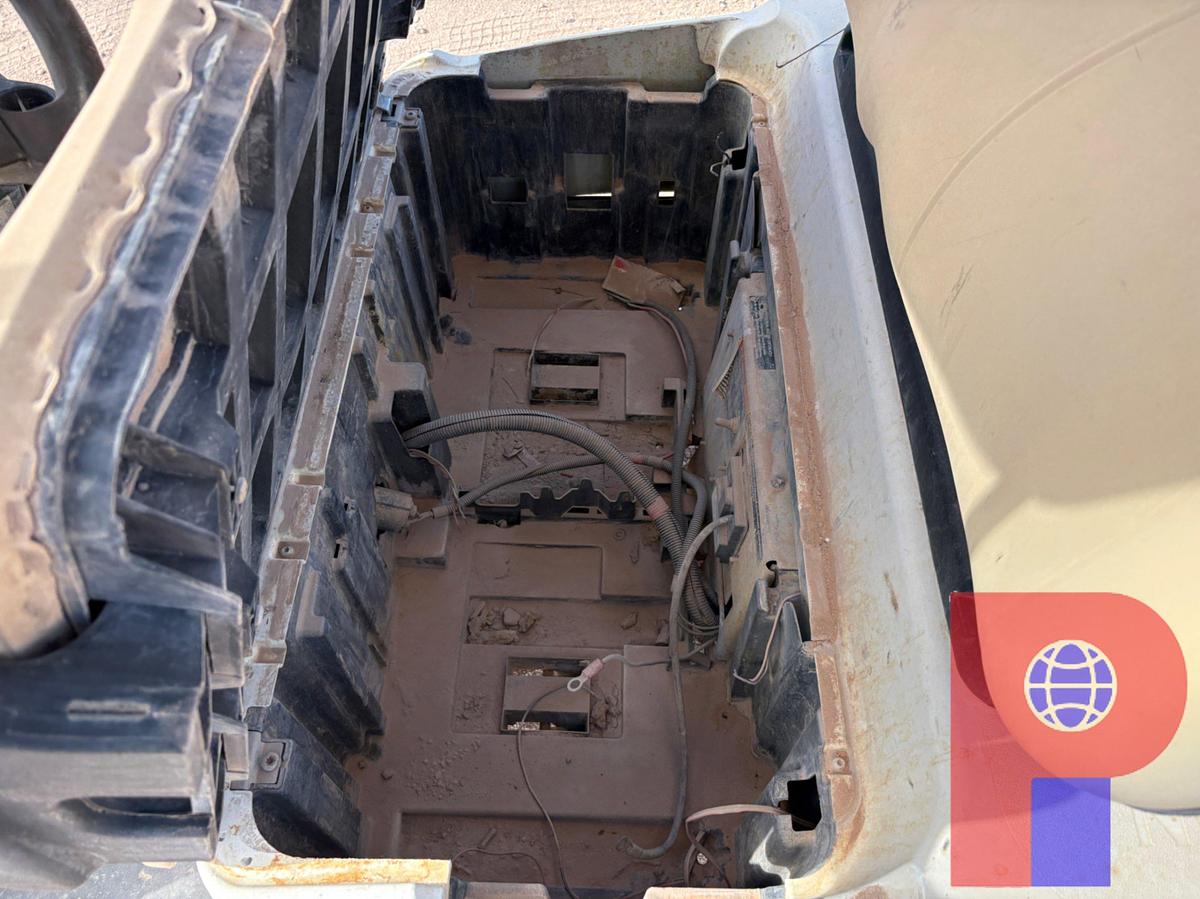 Used CLUB CAR ELECTRIC GOLF CART