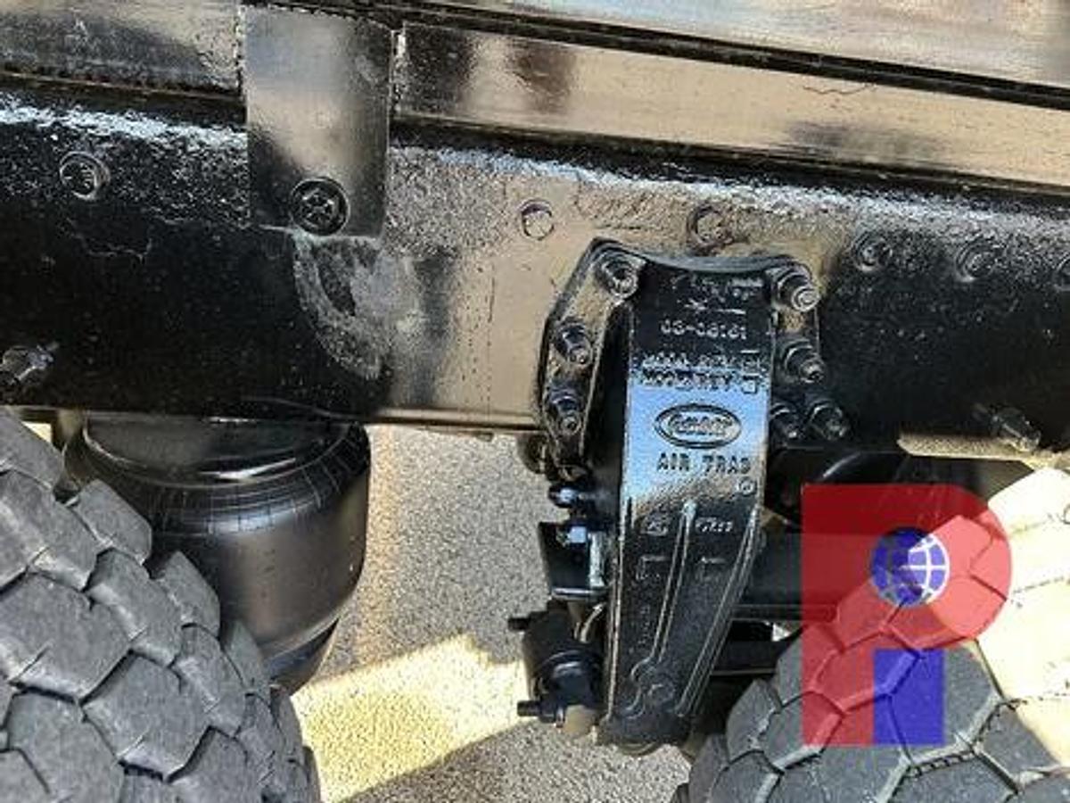 Used 2005 PETERBILT 378 T/A DUMP TRUCK