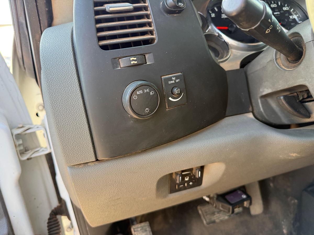 Used 2010 CHEVROLET  SILVERADO 3500 4X4 ROUSTABOUT WINCH TRUCK