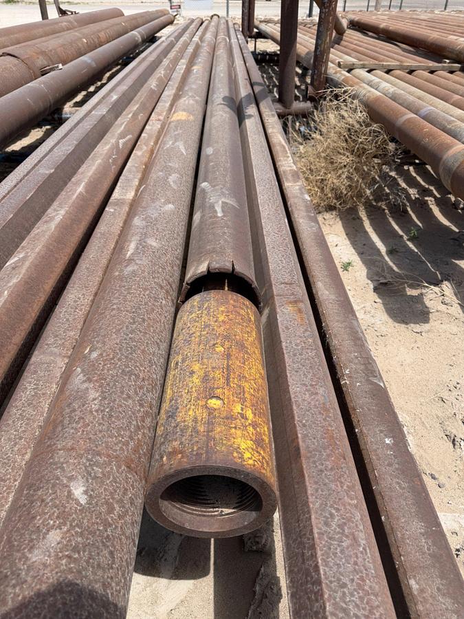 Used 4-1/4 x 40 Square Kelly W/ Rat Hole
