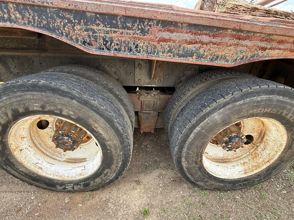 Used 1981 INTERNATIONAL 5000 T/A 30-TON GIN POLE TRUCK