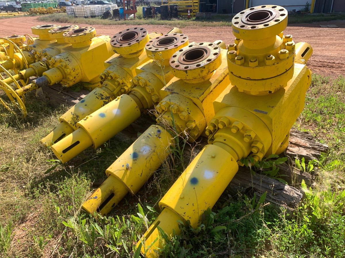 Used (4) 7-1/16 10k Hydraulic Gate Valves