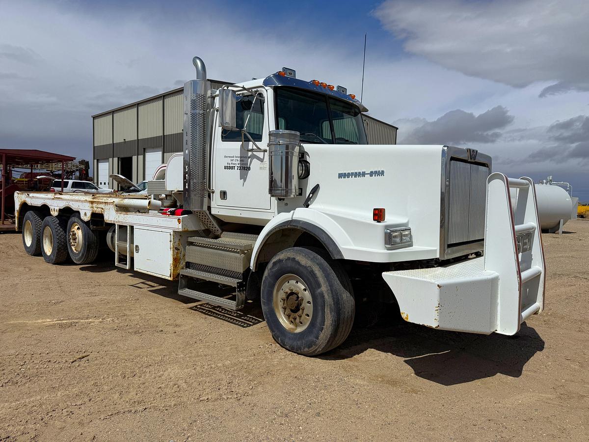 Used 2009 WESTERN STAR 4900 SB BED / POLE WINCH TRUCK (26,000 Miles!!)