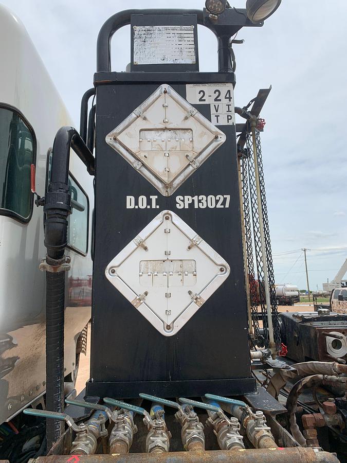 Used 2014 KENWORTH T4 SERIES T/A DAYCAB CHEMICAL TREATER TRUCK
