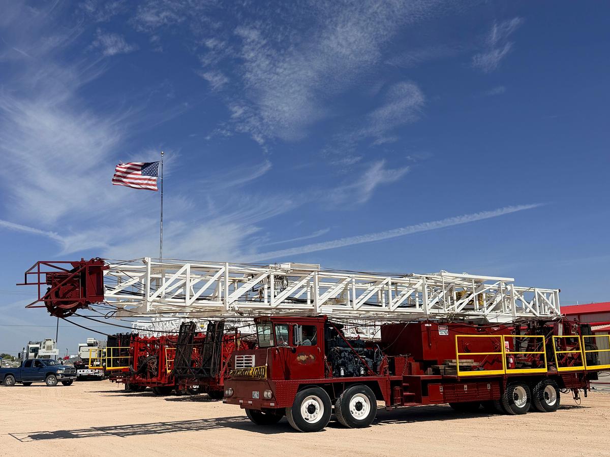 Used 1980 TAYLOR 4-AXLE WELL SERVICE RIG