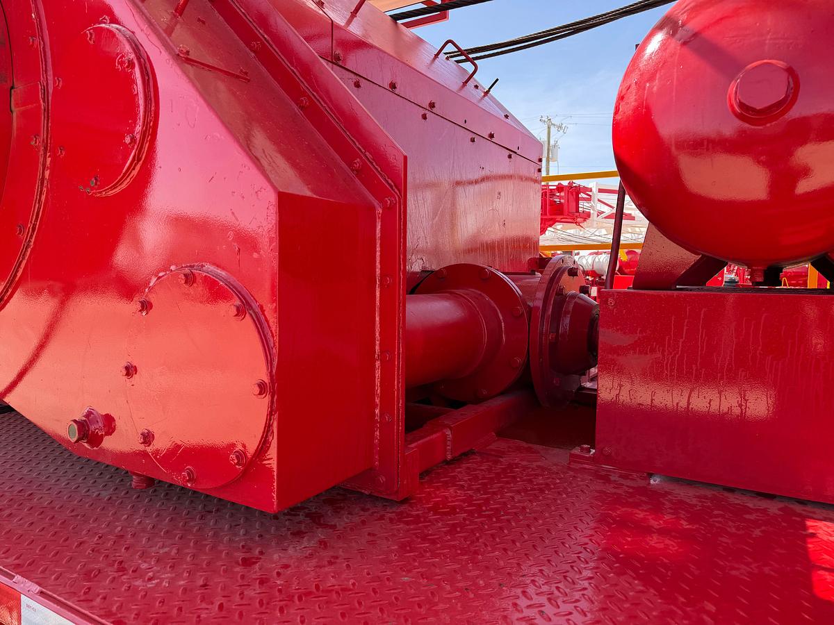 Used FRESHLY REFURBED 2007 CROWN CE600 DD 5 AXLE WELL SERVICE RIG 104'x265K MAST (2026 CAT IV)