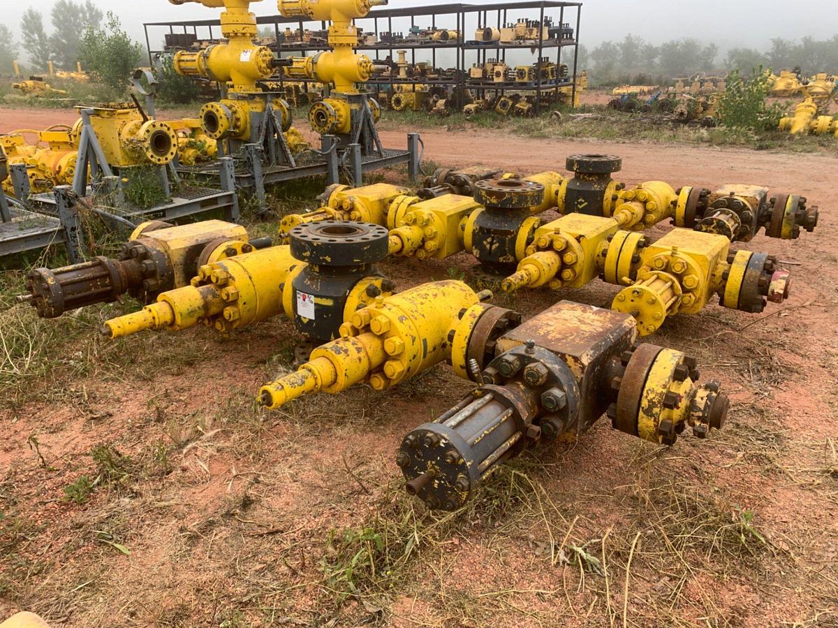 Used (3) 7-1/16 15k Fluid Crosses w/ (12) 4-1/16 5k Gate Valves