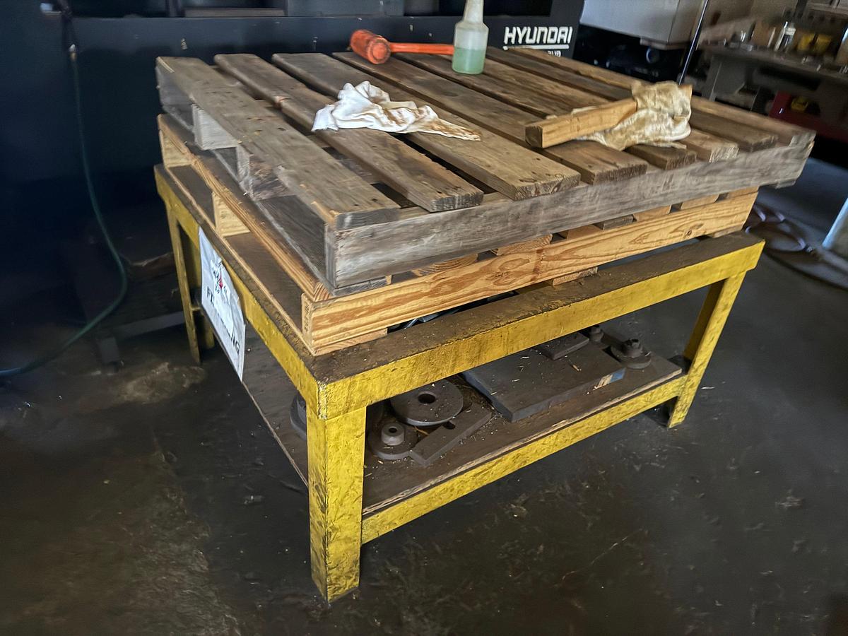 Used (2) 4’x3’x2’ METAL OPEN TOP WORK TABLES & (4) WOOD PALLETS