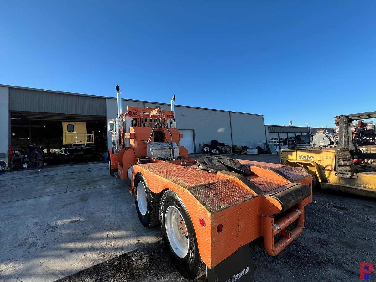 Used 2007 PETERBILT 379 T/A DAY CAB WINCH TRUCK