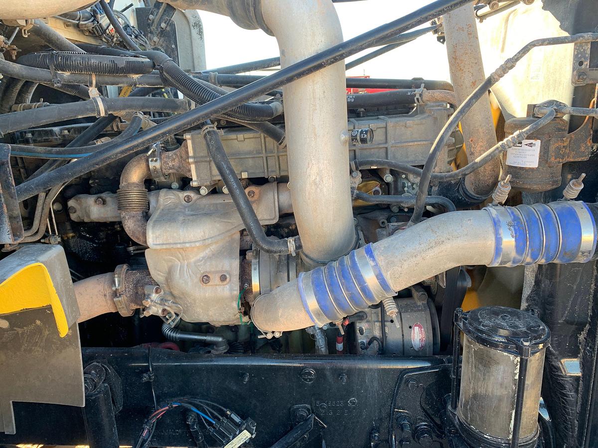 Used 2012 WESTERN STAR 4900 SB T/A 24" Sleeper Truck