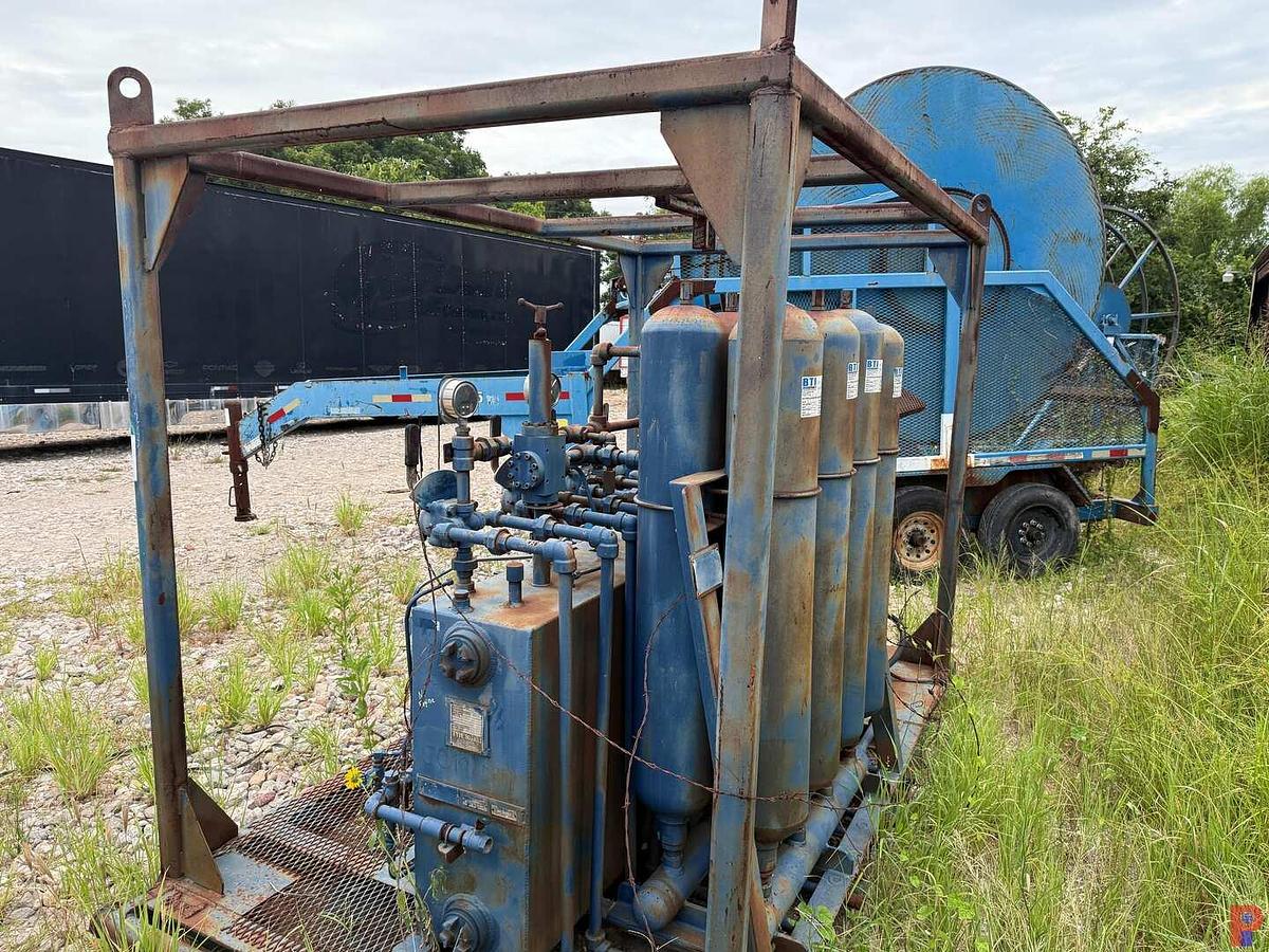 Used KOOMEY TYPE ‘80 8-BOTTLE 5-STATION SKIDDED ACCUMULATOR CLOSING UNIT