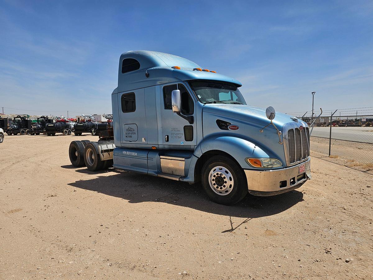 Used 2011 PETERBILT 387 T/A SLEEPER HAUL TRUCK (INOPERABLE)