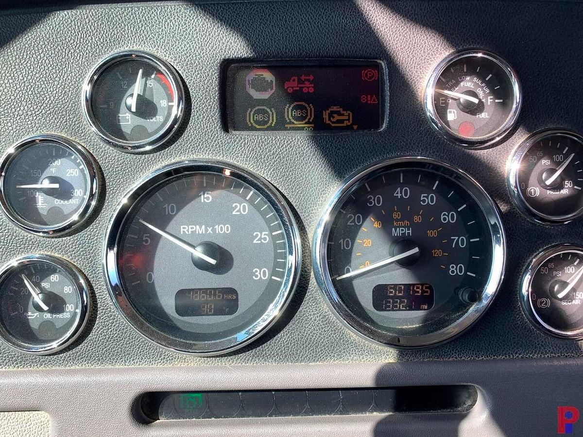 Used 2013 PETERBILT 388 T/A SLEEPER HAUL TRUCK