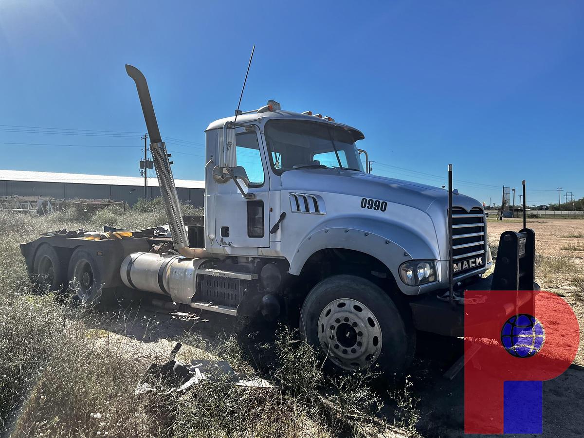 Used 2012 MACK GU713 GRANITE WINCH TRUCK (INOPERABLE)