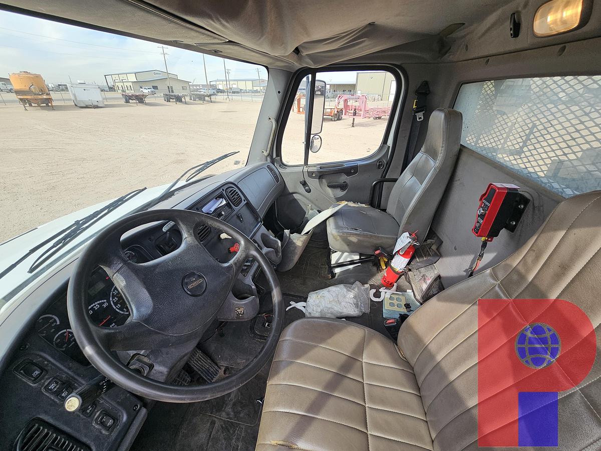 Used 2011 FREIGHTLINER M2 106 S/A DAYCAB ASPHALT POTHOLE TRUCK