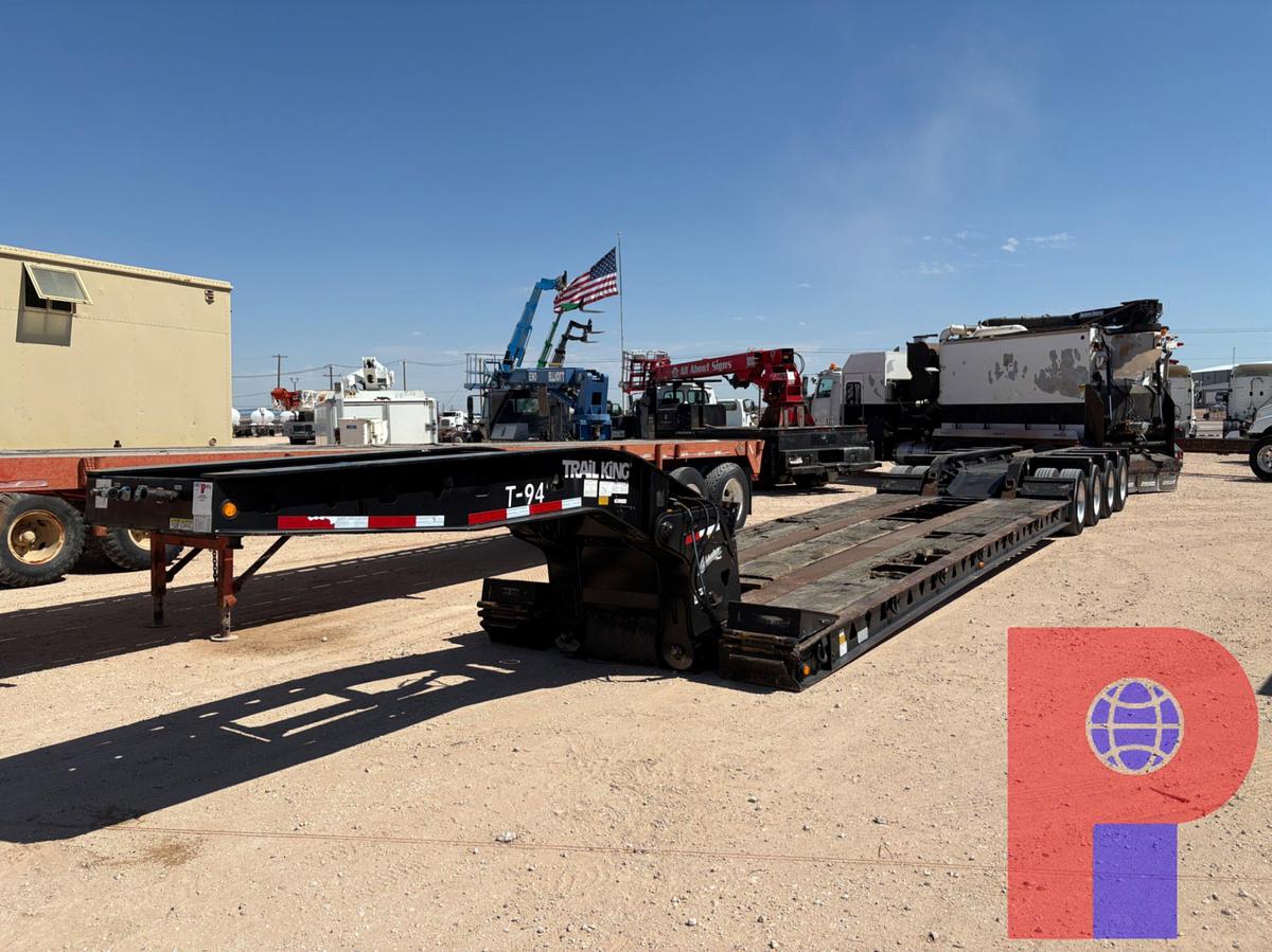Used 2017 TRAIL KING TK110HDG-564 (55 TON) 4-AXLE RGN LOWBOY