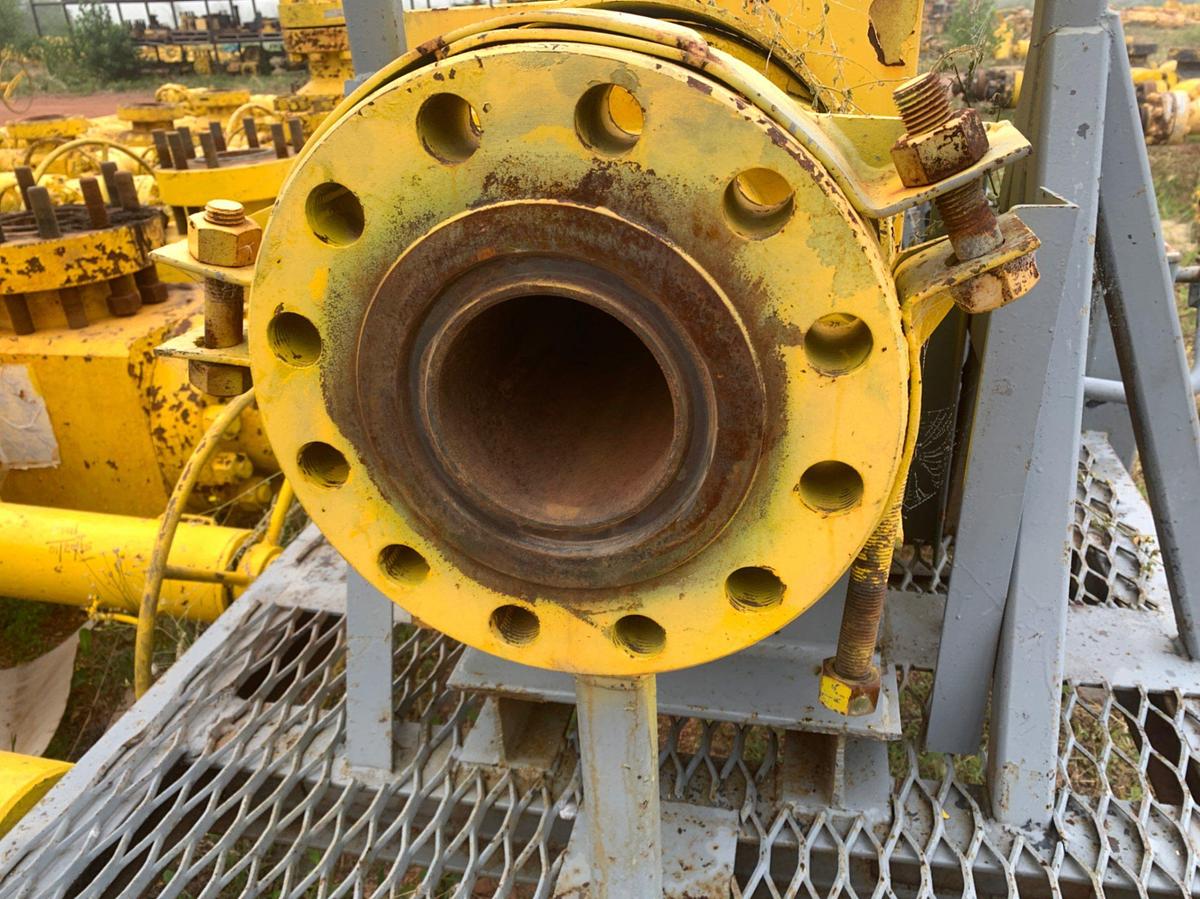 Used (6) 4-1/16 10k Fluid Crosses on Transport Skids w/(12) 4-1/16 10k Spacer Spools