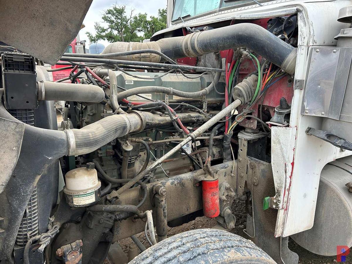 Used 2007 FREIGHTLINER FLD120 SD DBL. POD CEMENT BULK TRUCK