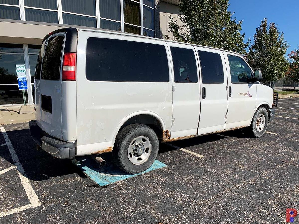 Used 2013 CHEVROLET EXPRESS PASSENGER VAN