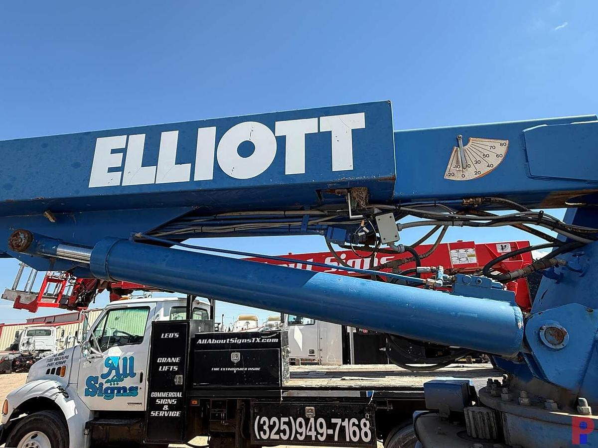 Used 2005 INTERNATIONAL WORKSTAR 7400 W/ 90’ PLATFORM SIGN CRANE TRUCK