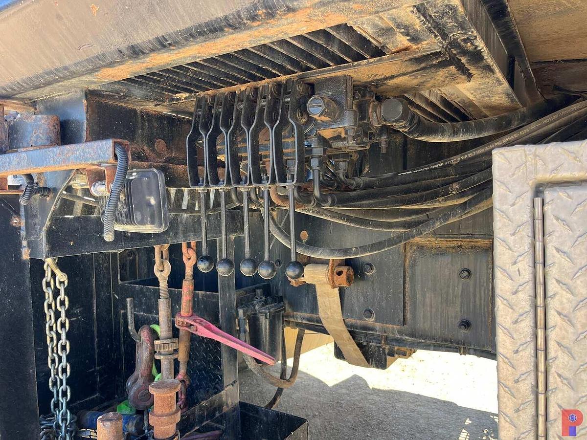 Used 2001 KENWORTH C500 TANDEM STEER HYD. WINCH TRUCK