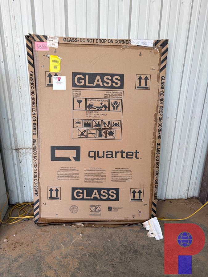 Used UNOPENED 6’ X 4’ GLASS DRY ERASE BOARD