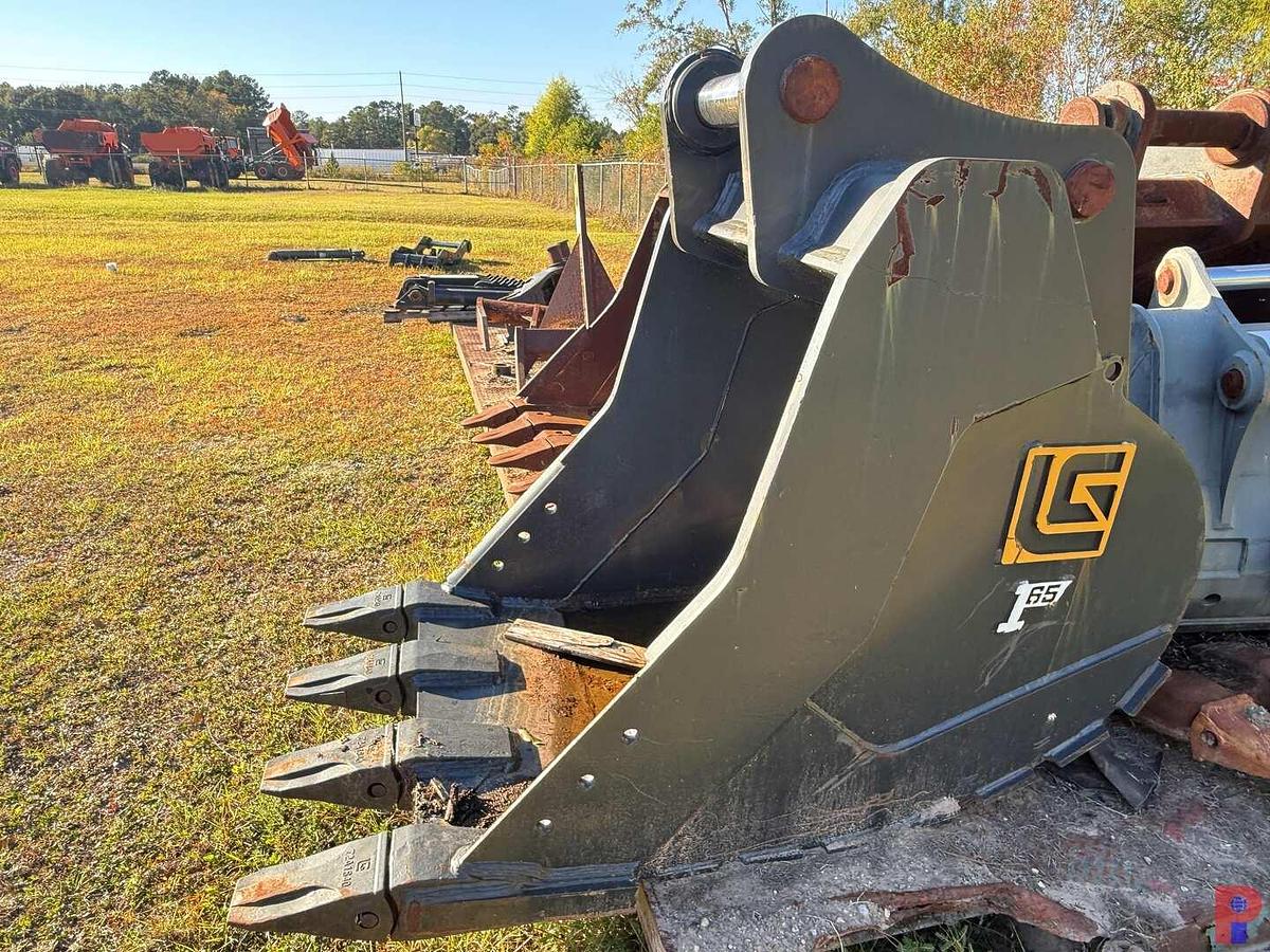 Used LIUGONG 1.65 CY 43” 4-TOOTH EXCAVATOR BUCKET