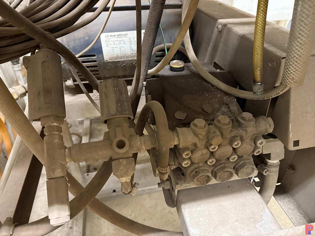 Used HYDRO TEK HN30004E2G 3K PSI 8HP/230V/1PH NAT GAS 440K BTU PRESSURE WASHER