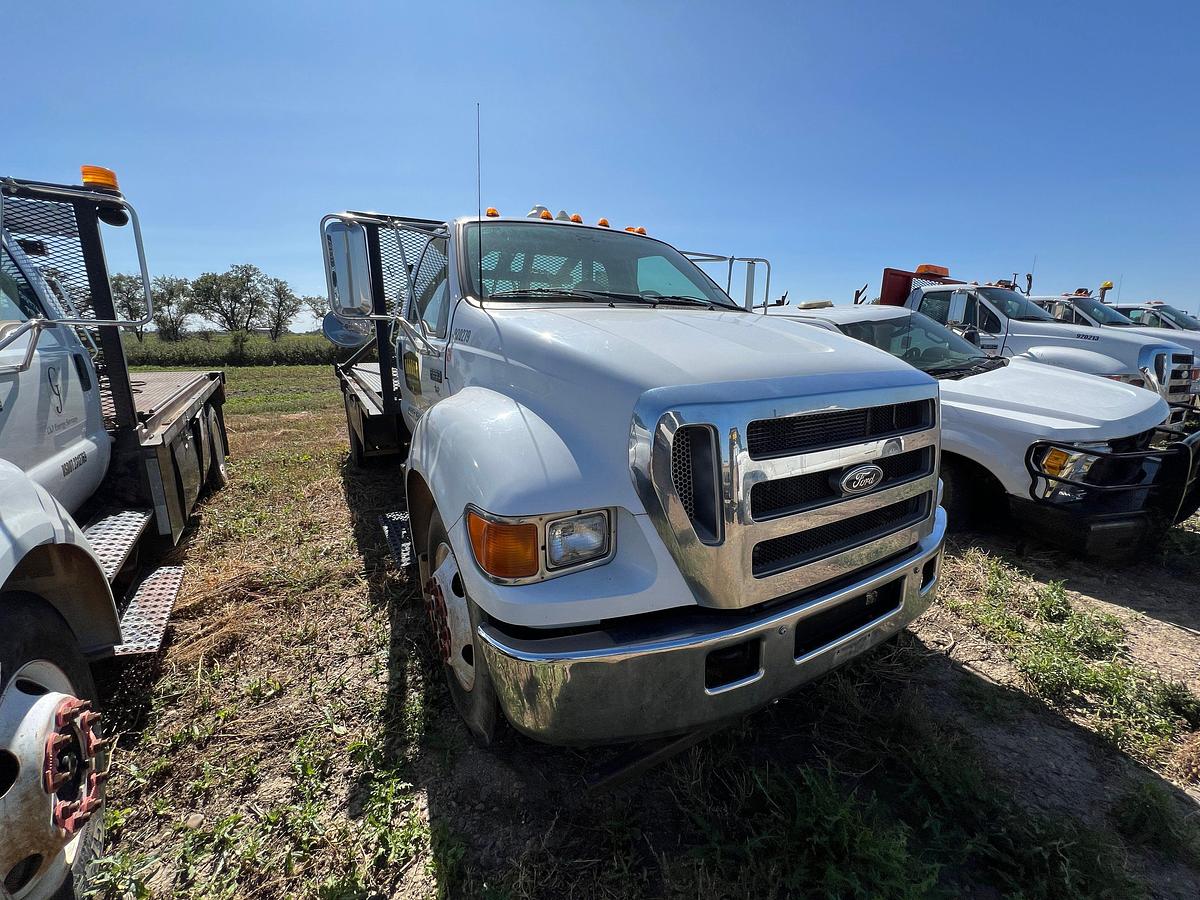 Used 2006 FORD F650 SUPER DUTY ROUSTABOUT TRUCK