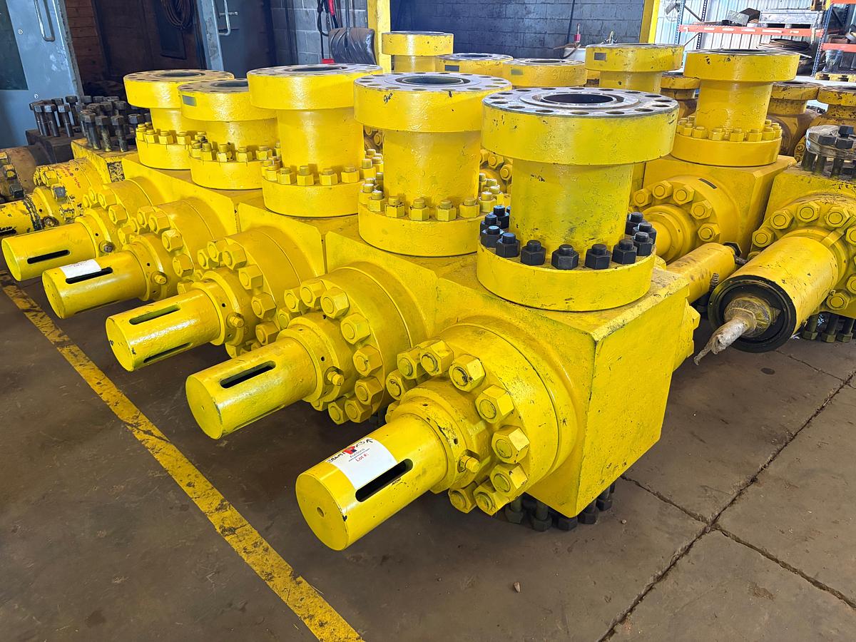 Used (3x$) 7-1/16” 15k hydraulic frac valves, field ready