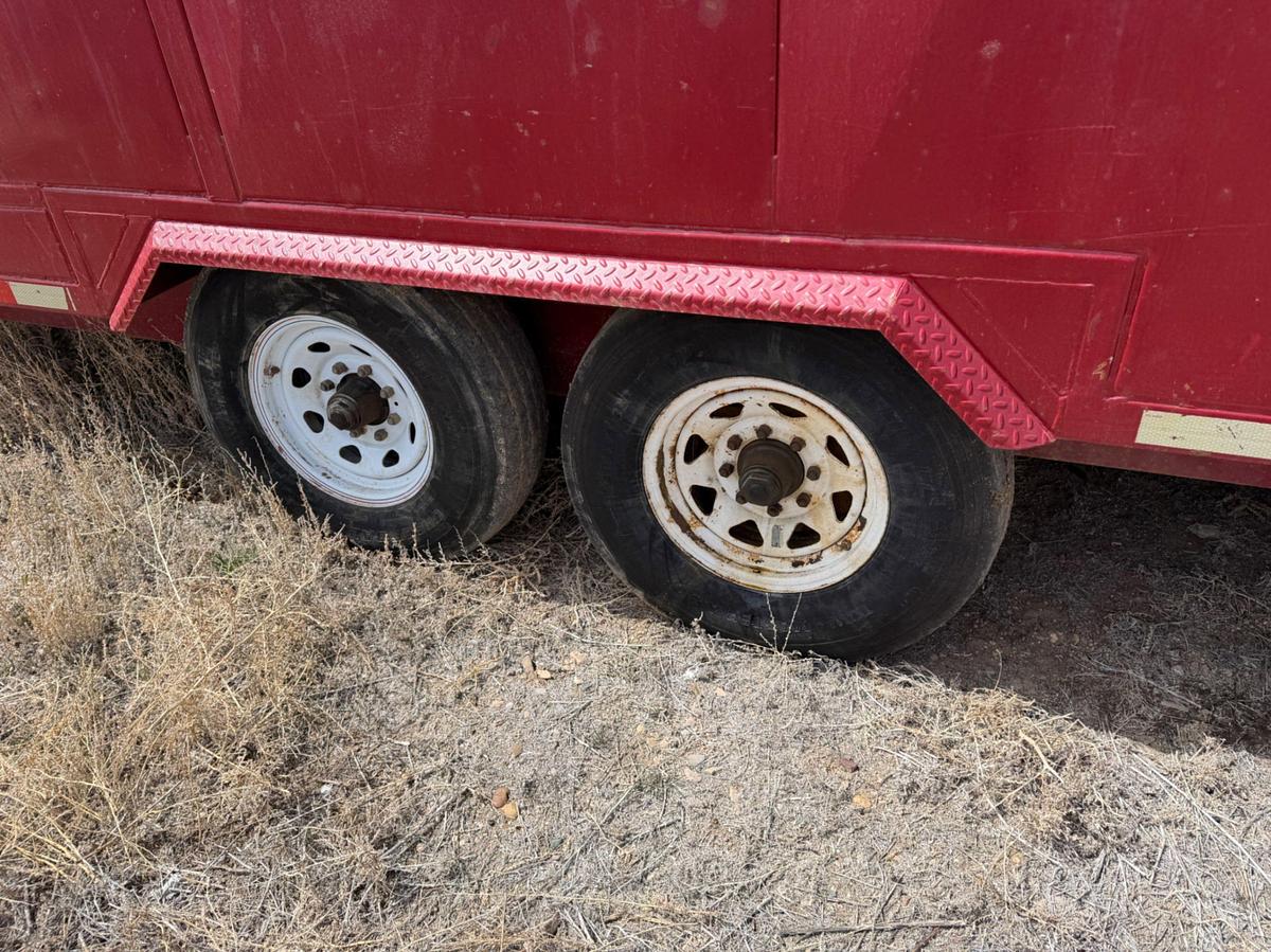 Used Scott’s 24’ Custom Dig House Trailer