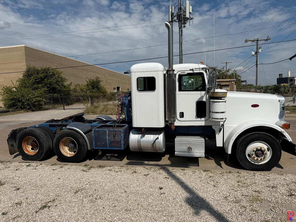 Used 2006 PETERBILT 378 T/A 36” SLEEPER TRUCK