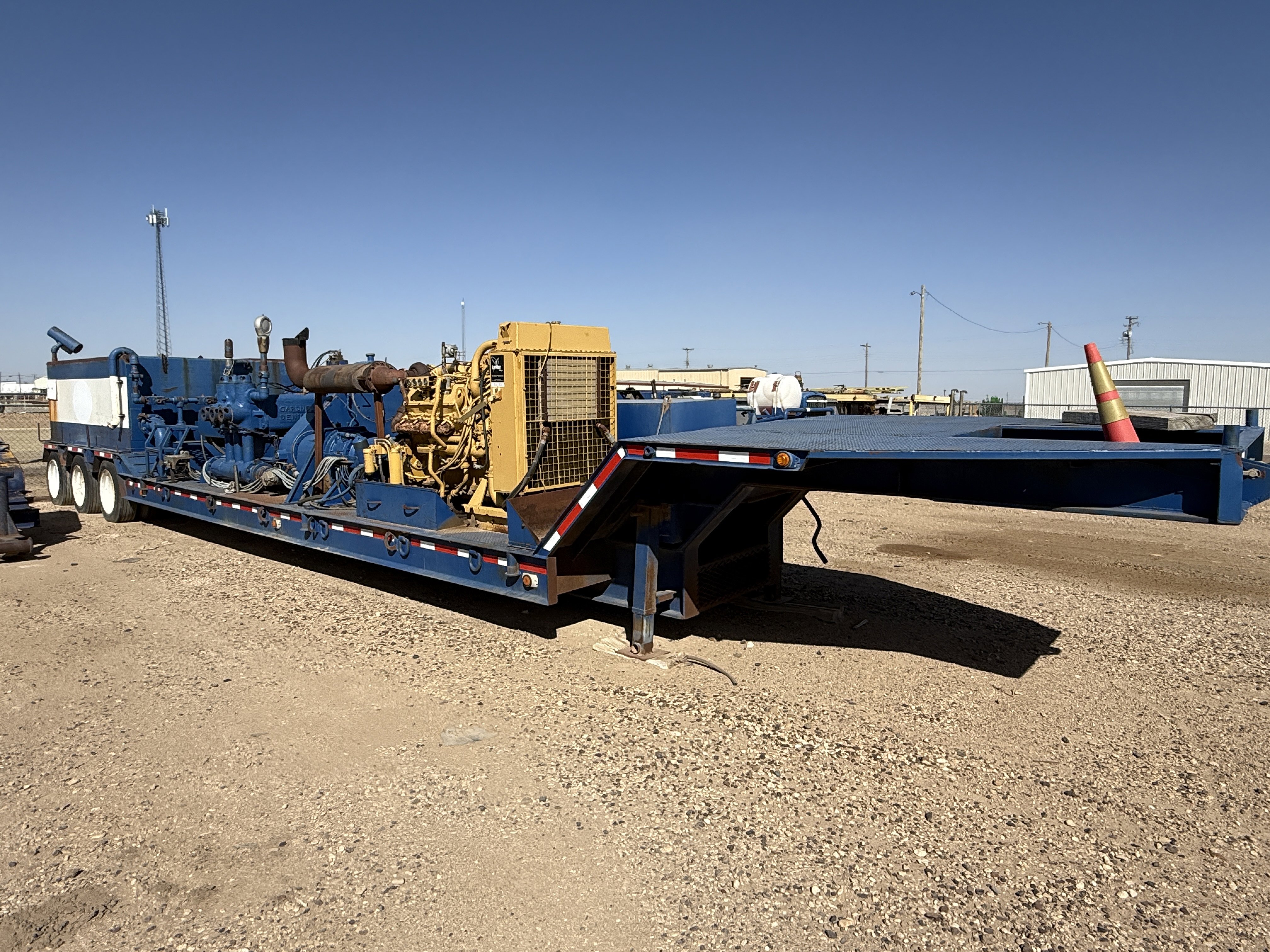 Used GARDNER DENVER PA8Y 10K WP TRIPLEX WEL SERVICE PUMP P/B CATERPILLAR 3408DITA MTD ON 1998 ATOKA 3-AXLE LOWBOY TRAILER